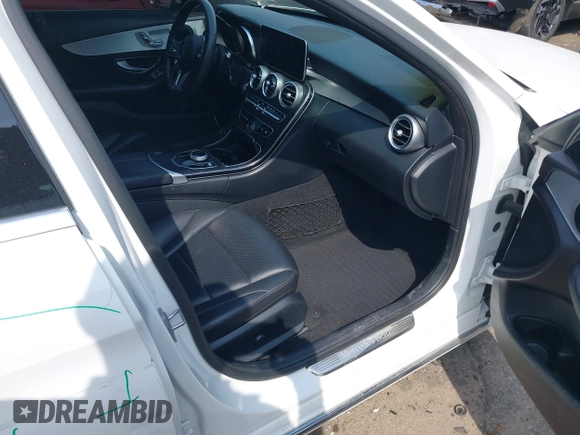 2019 Mercedes-Benz C 300 с VIN 55SWF8DB0KU308453, выставлен на аукционе IAAI как лот 42018308 с пробегом 43 850 миль миль и . История ставок и продаж доступна на DreamBid. Изображение 5.