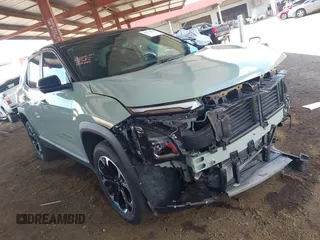 2025 Chevrolet Equinox FWD LT with VIN 3GNAXHEG8SL124888, listed as a IAAI auction lot 42392870 with 6,733 mi miles and . Bid and sale history available at DreamBid. Image 1.