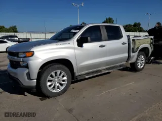 2020 Chevrolet Silverado 1500 Custom with VIN 3GCPYBEH5LG317581, listed as a Copart auction lot 70279644 with 64,777 mi miles and Salvage Title. Bid and sale history available at carsss.com. Image 1.