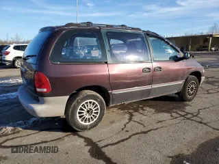 1997 Dodge Caravan with VIN 2B4FP25B9VR248592, listed as a Copart auction lot 44271395 with 136,274 mi miles and Non Repairable. Bid and sale history available at carsss.com. Image 3.