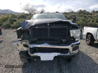 2019 Ram 2500 Tradesman z VIN 3C6UR5CL5KG579857, wystawiony jako Copart lot #54536185 z przebiegiem 37 436 mil mil oraz Szkoda całkowita • Salvage title. Historia ofert i sprzedaży dostępna na DreamBid. Obrazek 5.