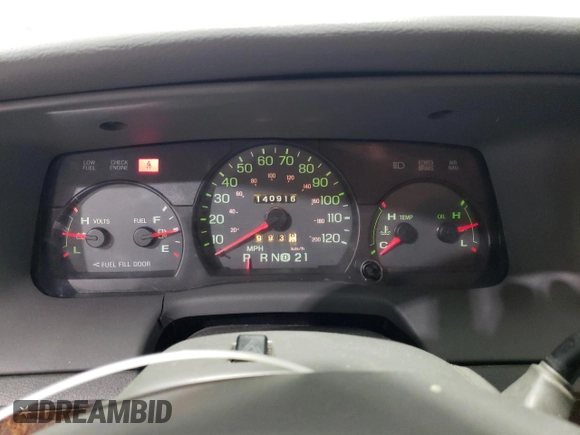 2005 Mercury Grand Marquis GS z VIN 2MEFM74W05X612471, wystawiony jako Copart lot #49455195 z przebiegiem 140 916 mil mil oraz Szkoda całkowita • Salvage title. Historia ofert i sprzedaży dostępna na DreamBid. Obrazek 9.