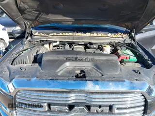 2021 Ram 2500 Laramie z VIN 3C6UR5FL7MG629012, wystawiony jako IAAI lot #41369353 z przebiegiem 168 099 mil mil oraz . Historia ofert i sprzedaży dostępna na DreamBid. Obrazek 10.