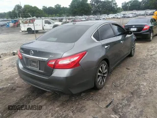 2017 Nissan Altima SV z VIN 1N4AL3AP8HC190980, wystawiony jako IAAI lot #42445722 z przebiegiem 250 470 mil mil oraz . Historia ofert i sprzedaży dostępna na DreamBid. Obrazek 4.