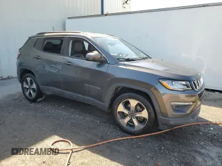 2017 Jeep Compass Latitude with VIN 3C4NJCBB6HT669441, listed as a Copart auction lot 49225475 with 61,568 mi miles and Salvage title. Bid and sale history available at DreamBid. Image 4.