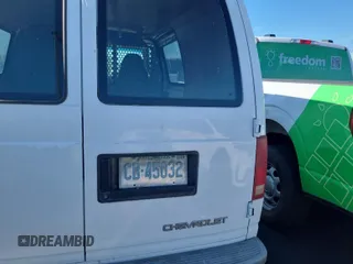 2000 Chevrolet Astro Cargo z VIN 1GCDM19W4YB196124, wystawiony jako IAAI lot #42398481 z przebiegiem 200 414 mil mil oraz . Historia ofert i sprzedaży dostępna na DreamBid. Obrazek 2.