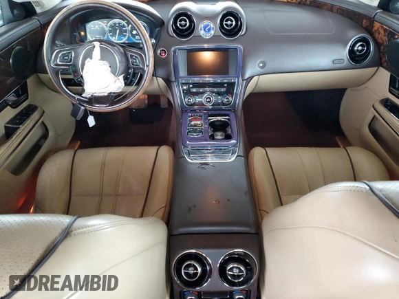 2013 Jaguar XJ Portfolio с VIN SAJWJ2GD4D8V47695, выставлен на аукционе Copart как лот 44997315 с пробегом 195 810 миль миль и Списание • Salvage title. История ставок и продаж доступна на DreamBid. Изображение 8.