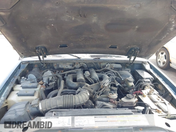 2001 Ford Explorer Sport with VIN 1FMYU70E71UA11689, listed as a IAAI auction lot 42730848 with 252,147 mi miles and . Bid and sale history available at DreamBid. Image 10.