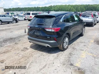 2020 Ford Escape SE z VIN 1FMCU0G65LUA92260, wystawiony jako IAAI lot #42244569 z przebiegiem 49 802 mil mil oraz . Historia ofert i sprzedaży dostępna na DreamBid. Obrazek 4.
