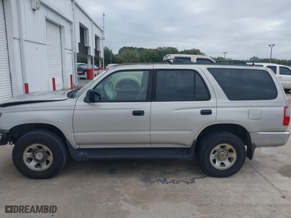 2000 Toyota 4Runner with VIN JT3GM84R0Y0062962, listed as a IAAI auction lot 41270947 with 290,280 mi miles. Bid and sale history available at carsss.com. Image 15.