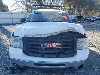 2009 GMC Sierra 2500HD SLE z VIN 1GTHK59K89E156835, wystawiony jako Copart lot #47450515 z przebiegiem 163 996 mil mil oraz Szkoda całkowita • Salvage title. Historia ofert i sprzedaży dostępna na DreamBid. Obrazek 5.
