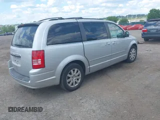 2008 Chrysler Town & Country Touring with VIN 2A8HR54P78R838906, listed as a IAAI auction lot 42203581 with 150,000 mi miles and . Bid and sale history available at DreamBid. Image 4.