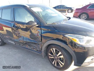 2020 Nissan Kicks SR with VIN 3N1CP5DV5LL578309, listed as a IAAI auction lot 41640455 with 90,068 mi miles. Bid and sale history available at carsss.com. Image 6.