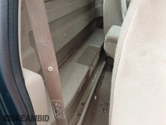 1999 Ford F-150 with VIN 2FTRF07W5XCB01716, listed as a IAAI auction lot 42681572 with 115,904 mi miles and . Bid and sale history available at DreamBid. Image 8.