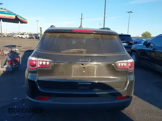 2018 Jeep Compass Latitude с VIN 3C4NJCBB0JT502028, выставлен на аукционе IAAI как лот 42702509 с пробегом 198 712 миль миль и . История ставок и продаж доступна на DreamBid. Изображение 17.