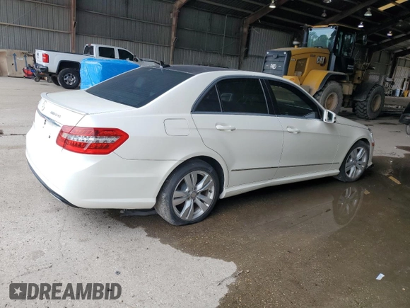 2013 Mercedes-Benz E 350 Luxury with VIN WDDHF2EB6DA738057, listed as a Copart auction lot 48225355 with 136,259 mi miles and Clean title. Bid and sale history available at DreamBid. Image 3.