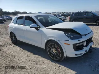2015 Porsche Cayenne Turbo z VIN WP1AC2A23FLA82531, wystawiony jako Copart lot #79864874 z przebiegiem 74 051 mil mil oraz Szkoda całkowita • Salvage title. Historia ofert i sprzedaży dostępna na DreamBid. Obrazek 4.
