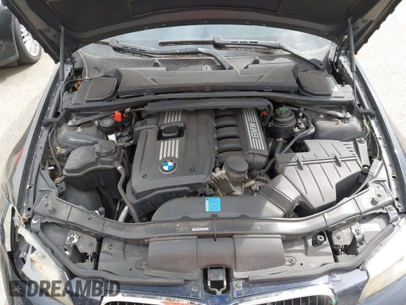 2009 BMW 3 Series 328i with VIN WBAPH77549NM30399, listed as a IAAI auction lot 41837955 with 82,610 mi miles. Bid and sale history available at carsss.com. Image 10.