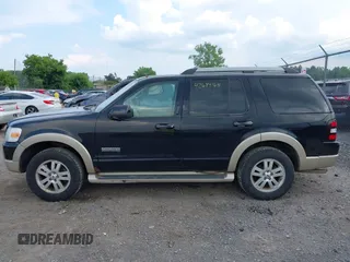 2006 Ford Explorer Eddie Bauer z VIN 1FMEU74806UA38750, wystawiony jako IAAI lot #42684165 z przebiegiem 140 550 mil mil oraz . Historia ofert i sprzedaży dostępna na DreamBid. Obrazek 14.