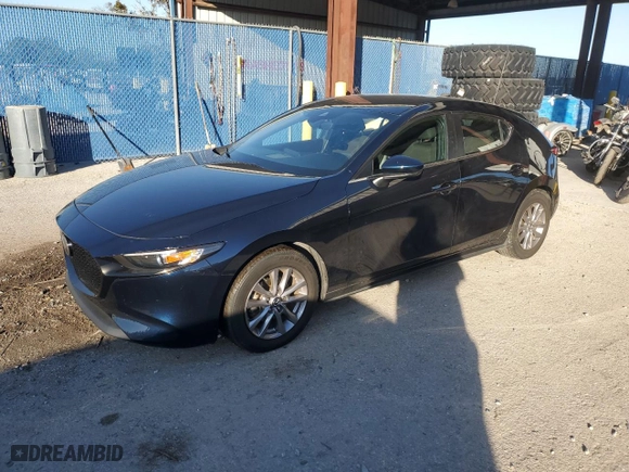 2022 Mazda Mazda3 Hatchback 2.5 S with VIN JM1BPAJL0N1514712, listed as a Copart auction lot 86026084 with 22,512 mi miles and Salvage Title. Bid and sale history available at carsss.com. Image 1.
