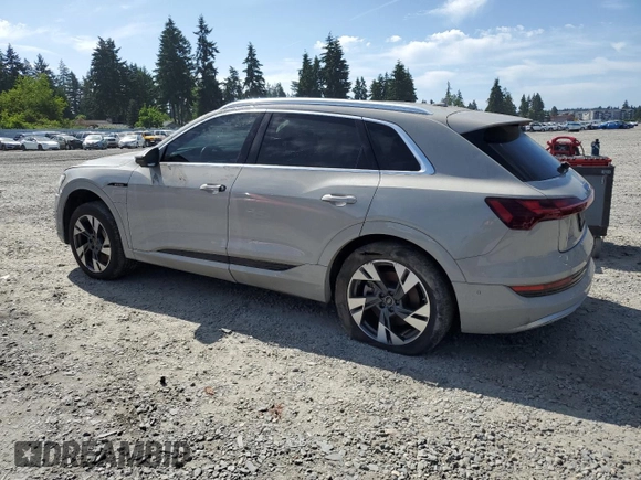 2022 Audi e-tron Premium Plus with VIN WA1LAAGE5NB025922, listed as a Copart auction lot 60321775 with 35,498 mi miles and Clean title. Bid and sale history available at DreamBid. Image 2.