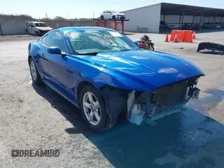 2017 Ford Mustang V6 z VIN 1FA6P8AM1H5323841, wystawiony jako IAAI lot #42770240 z przebiegiem 201 012 mil mil oraz . Historia ofert i sprzedaży dostępna na DreamBid. Obrazek 1.