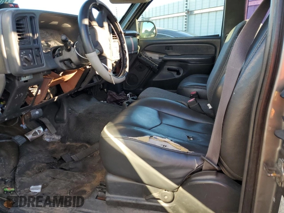 2007 GMC Sierra 1500 with VIN 1GTHC29D17E113884, listed as a Copart auction lot 40520994 with Not Provided miles and Salvage Title. Bid and sale history available at DreamBid. Image 7.