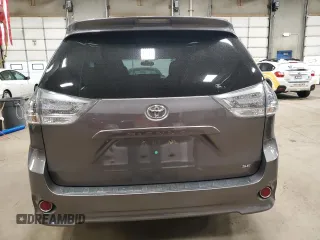2016 Toyota Sienna SE with VIN 5TDXK3DC2GS750120, listed as a Copart auction lot 47225375 with 103,203 mi miles and Salvage title. Bid and sale history available at DreamBid. Image 6.