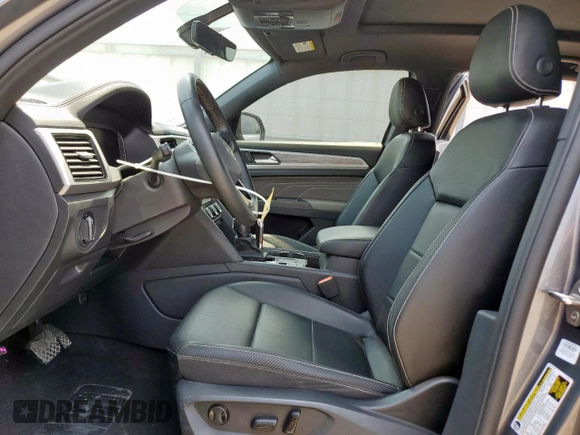 2022 Volkswagen Atlas SE with VIN 1V2JE2CA3NC205175, listed as a Copart auction lot 57333305 with 45,161 mi miles and Salvage title. Bid and sale history available at DreamBid. Image 7.