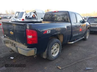 2013 Chevrolet Silverado 1500 LT with VIN 1GCRKSE78DZ342364, listed as a IAAI auction lot 41921858 with 153,203 mi miles and . Bid and sale history available at DreamBid. Image 4.