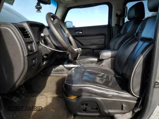 2009 Hummer H3 Adventure с VIN 5GTEN13EX98107293, выставлен на аукционе Copart как лот 41913914 с пробегом 118 053 миль миль и На запчасти • Non repairable. История ставок и продаж доступна на DreamBid. Изображение 7.
