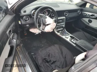 2012 Mercedes-Benz SLK 350 with VIN WDDPK5HA3CF033391, listed as a Copart auction lot 85670954 with 135,423 mi miles and Salvage title. Bid and sale history available at DreamBid. Image 8.