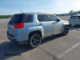 2015 GMC Terrain SLE z VIN 2GKALMEK3F6277937, wystawiony jako IAAI lot #42097187 z przebiegiem 94 420 mil mil oraz . Historia ofert i sprzedaży dostępna na DreamBid. Obrazek 4.