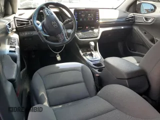 2020 Hyundai Ioniq SE z VIN KMHC75LC0LU232618, wystawiony jako Copart lot #56603285 z przebiegiem 61 020 mil mil oraz Szkoda całkowita • Salvage title. Historia ofert i sprzedaży dostępna na DreamBid. Obrazek 8.