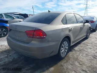 2015 Volkswagen Passat 1.8T S with VIN 1VWAT7A35FC005051, listed as a IAAI auction lot 41368998 with 165,097 mi miles. Bid and sale history available at carsss.com. Image 4.