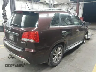 2013 Kia Sorento SX with VIN 5XYKW4A25DG331591, listed as a IAAI auction lot 41878760 with 1 mi miles. Bid and sale history available at carsss.com. Image 4.