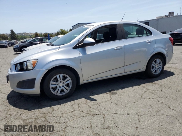 2014 Chevrolet Sonic LT z VIN 1G1JC5SH9E4199067, wystawiony jako Copart lot #61065235 z przebiegiem Nie podano mil oraz Szkoda całkowita • Salvage title. Historia ofert i sprzedaży dostępna na DreamBid. Obrazek 1.