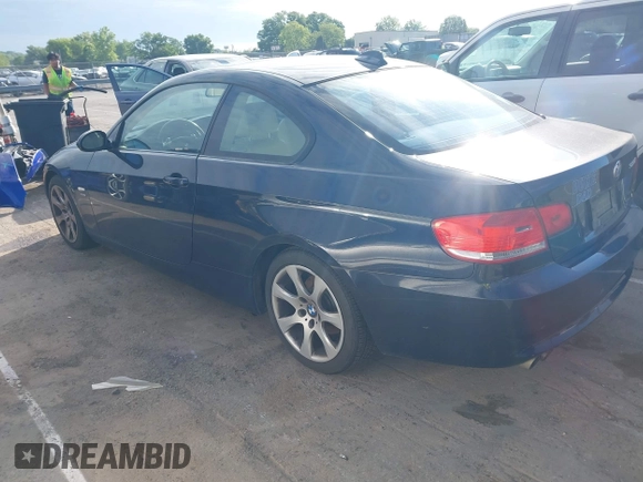 2009 BMW 3 Series 328i xDrive with VIN WBAWV53539P079746, listed as a IAAI auction lot 42205446 with 114,155 mi miles and . Bid and sale history available at carsss.com. Image 3.