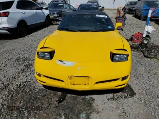 2002 Chevrolet Corvette with VIN 1G1YY22G525135359, listed as a Copart auction lot 68441264 with 179,580 mi miles and Salvage Title. Bid and sale history available at carsss.com. Image 5.
