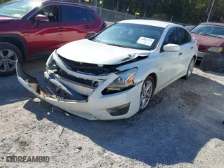 2013 Nissan Altima 2.5 S with VIN 1N4AL3AP8DC150330, listed as a IAAI auction lot 41863733 with 276,286 mi miles. Bid and sale history available at carsss.com. Image 2.
