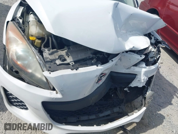 2013 Mazda 3 i Grand Touring z VIN JM1BL1W78D1816321, wystawiony jako IAAI lot #42225518 z przebiegiem 231 121 mil mil oraz . Historia ofert i sprzedaży dostępna na DreamBid. Obrazek 6.