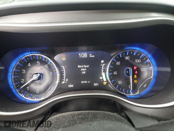 2022 Chrysler Pacifica Touring L with VIN 2C4RC1BGXNR190806, listed as a Copart auction lot 56557535 with 47,170 mi miles and Salvage Title. Bid and sale history available at DreamBid. Image 9.