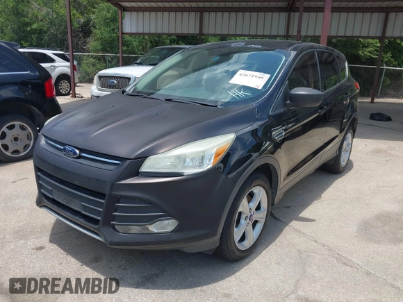 2013 Ford Escape SE z VIN 1FMCU0GX5DUD01376, wystawiony jako IAAI lot #42671948 z przebiegiem 200 724 mil mil oraz . Historia ofert i sprzedaży dostępna na DreamBid. Obrazek 2.