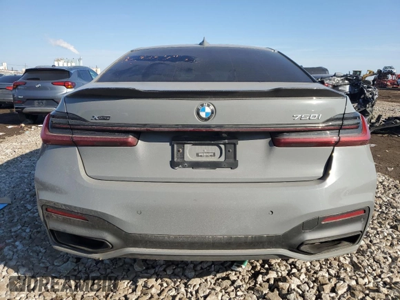 2021 BMW 7 Series 750i xDrive z VIN WBA7U2C08MCG03857, wystawiony jako Copart lot #48929915 z przebiegiem Nie podano mil oraz Szkoda całkowita • Salvage title. Historia ofert i sprzedaży dostępna na DreamBid. Obrazek 6.