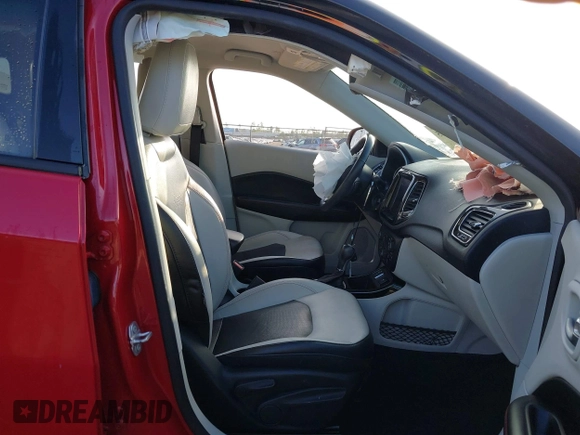 2019 Jeep Compass Limited with VIN 3C4NJCCB1KT638104, listed as a IAAI auction lot 41499495 with 56,270 mi miles. Bid and sale history available at carsss.com. Image 5.