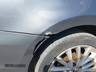 2012 Volkswagen Jetta SEL с VIN 3VWLX7AJ4CM471141, выставлен на аукционе IAAI как лот 42276054 с пробегом 143 196 миль миль и . История ставок и продаж доступна на DreamBid. Изображение 6.