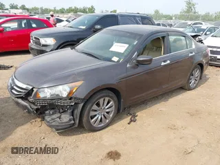 2011 Honda Accord EX-L z VIN 1HGCP3F89BA021080, wystawiony jako IAAI lot #42430059 z przebiegiem 130 265 mil mil oraz . Historia ofert i sprzedaży dostępna na DreamBid. Obrazek 2.