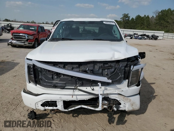 2024 Ford F-150 Lightning Flash z VIN 1FT6W3L70RWG21137, wystawiony jako Copart lot #48894615 z przebiegiem Nie podano mil oraz Szkoda całkowita • Salvage title. Historia ofert i sprzedaży dostępna na DreamBid. Obrazek 5.