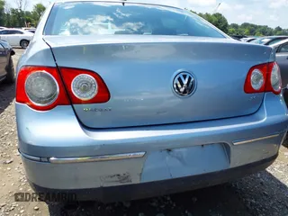 2007 Volkswagen Passat Wolfsburg Edition with VIN WVWAK73C77P152906, listed as a IAAI auction lot 42404087 with Not provided miles and . Bid and sale history available at DreamBid. Image 21.