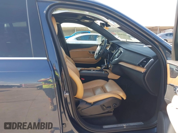 2019 Volvo XC90 Inscription with VIN YV4A22PL2K1487822, listed as a IAAI auction lot 42076404 with 61,648 mi miles and . Bid and sale history available at DreamBid. Image 5.